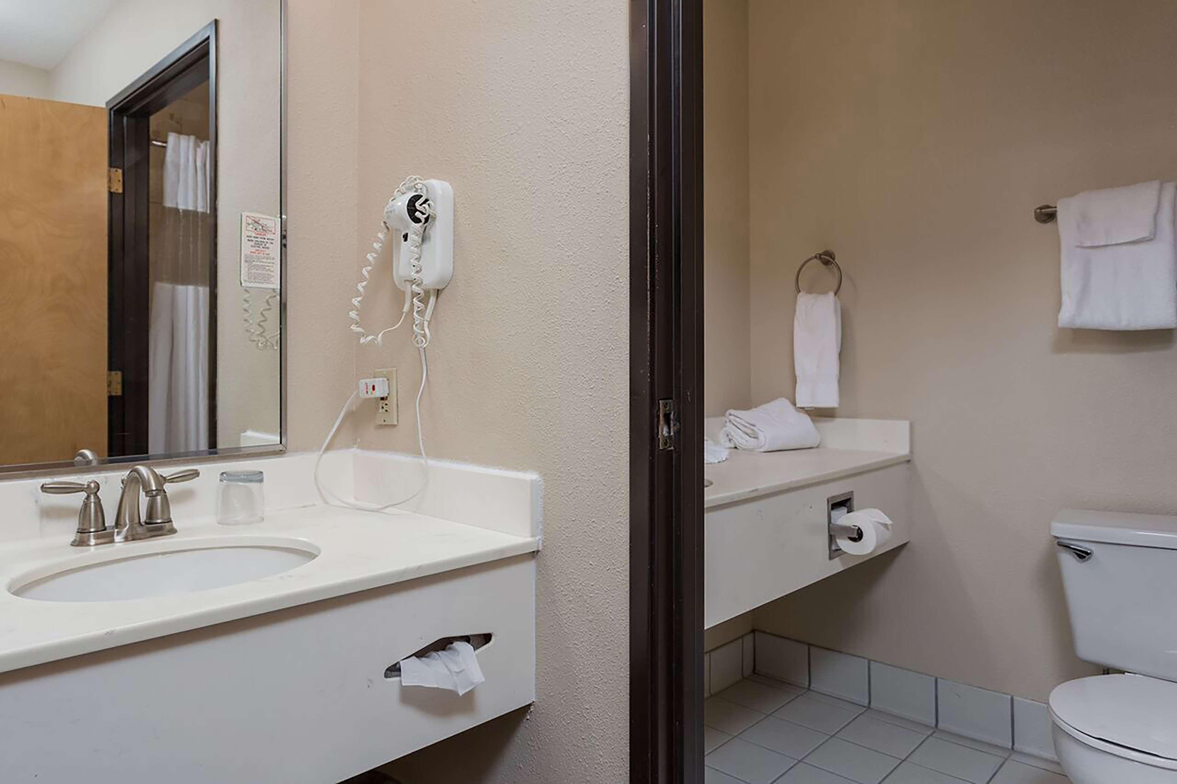 Shilo Inn Suites Нюпорт Екстериор снимка